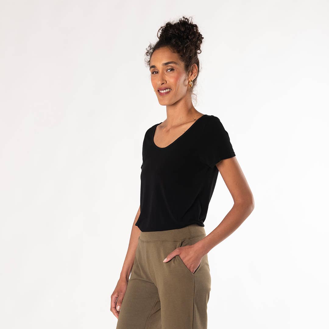 Lia Seamless Short Sleeve Bamboo Tee - Black